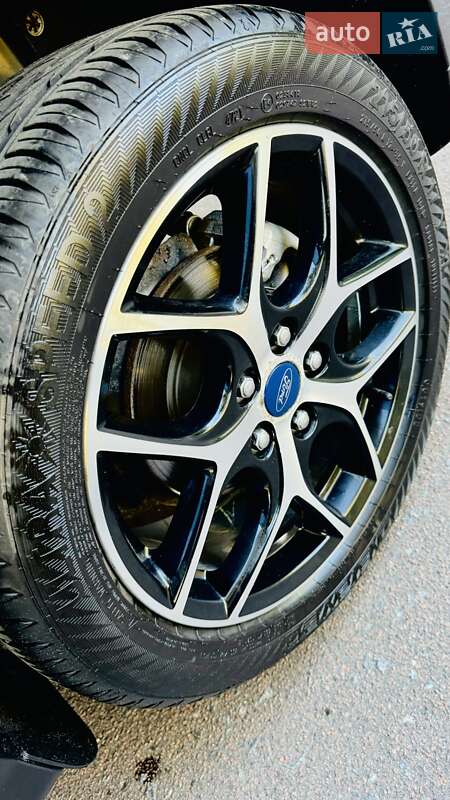 Седан Ford Focus 2017 в Киеве