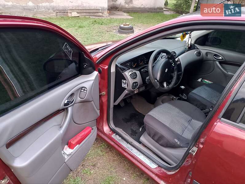 Седан Ford Focus 1999 в Львове