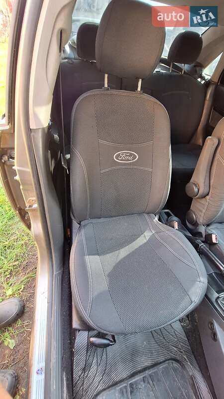 Седан Ford Focus 2002 в Тячеве