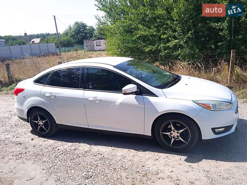 Хэтчбек Ford Focus 2016 в Киеве