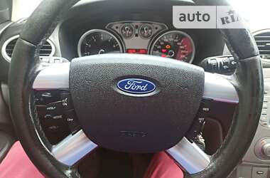 Седан Ford Focus 2008 в Олевську