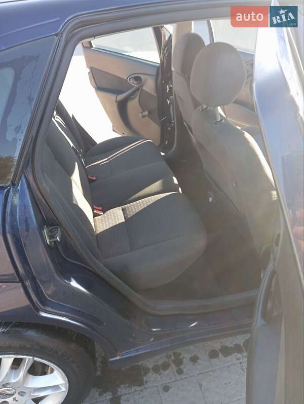 Седан Ford Focus 2003 в Самборе фото 5 Седан Ford Focus 2003 в Самборе