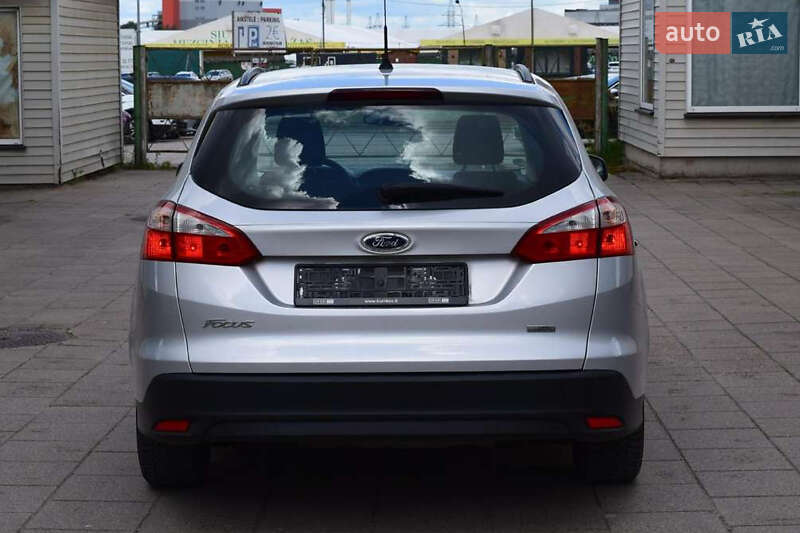 Хэтчбек Ford Focus 2013 в Черновцах