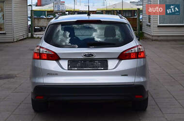 Хэтчбек Ford Focus 2013 в 