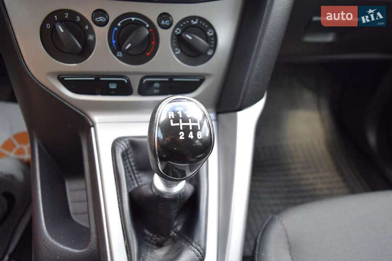 Хэтчбек Ford Focus 2013 в Черновцах