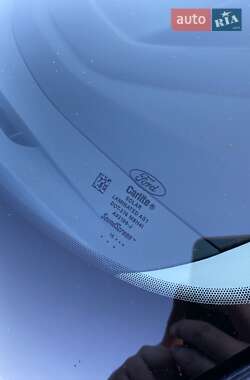 Седан Ford Focus 2015 в 