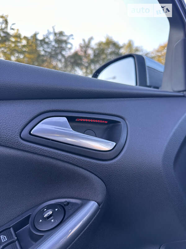 Хэтчбек Ford Focus 2011 в Львове