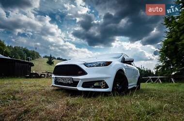 Хэтчбек Ford Focus 2016 в 