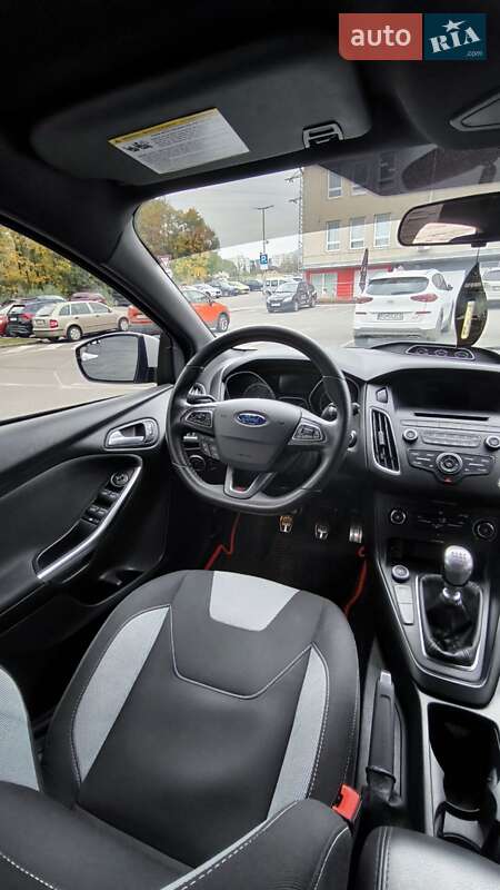 Хэтчбек Ford Focus 2016 в Черкассах