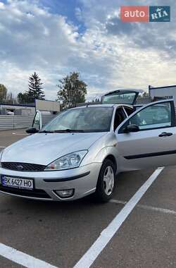 Хэтчбек Ford Focus 2003 в 
