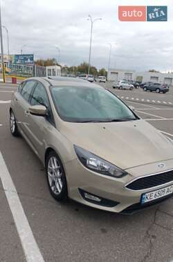 Хетчбек Ford Focus 2015 в Дніпрі