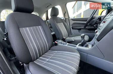 Хэтчбек Ford Focus 2009 в 