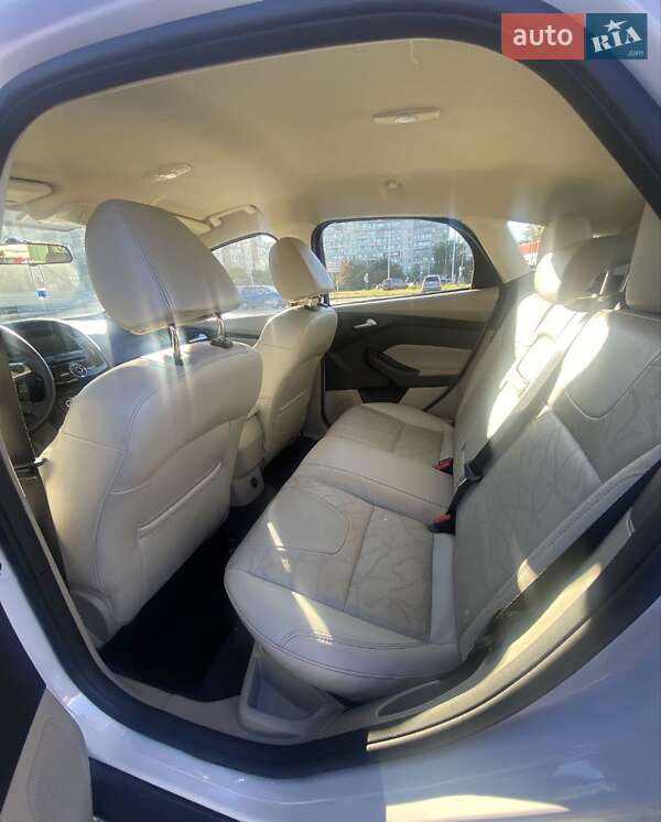 Хэтчбек Ford Focus 2014 в Киеве