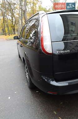 Универсал Ford Focus 2010 в 