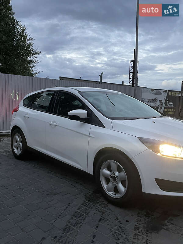 Хетчбек Ford Focus 2015 в Горішніх Плавнях