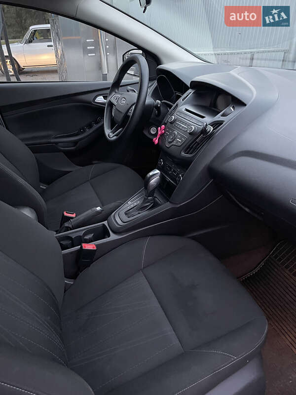 Хетчбек Ford Focus 2015 в Горішніх Плавнях