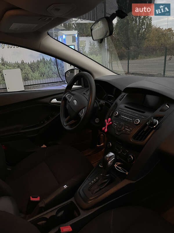 Хетчбек Ford Focus 2015 в Горішніх Плавнях