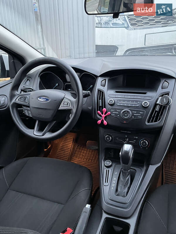 Хетчбек Ford Focus 2015 в Горішніх Плавнях