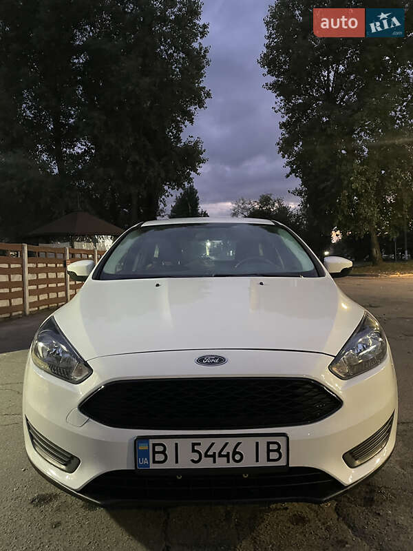 Хетчбек Ford Focus 2015 в Горішніх Плавнях