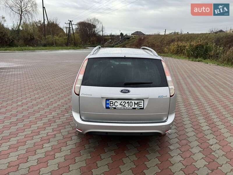 Універсал Ford Focus 2010 в Ходореві