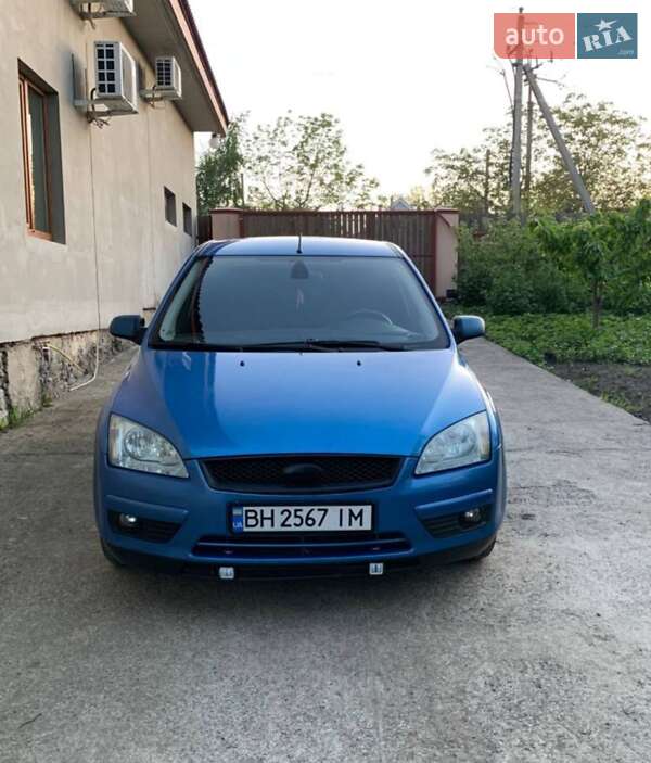 Хэтчбек Ford Focus 2006 в Великой Михайловке