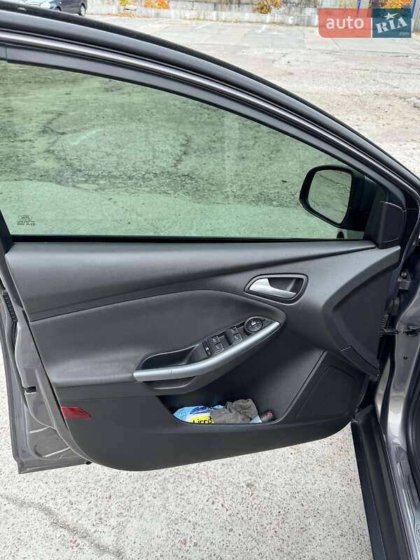 Хэтчбек Ford Focus 2011 в Киеве