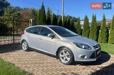 Хэтчбек Ford Focus 2013 в 