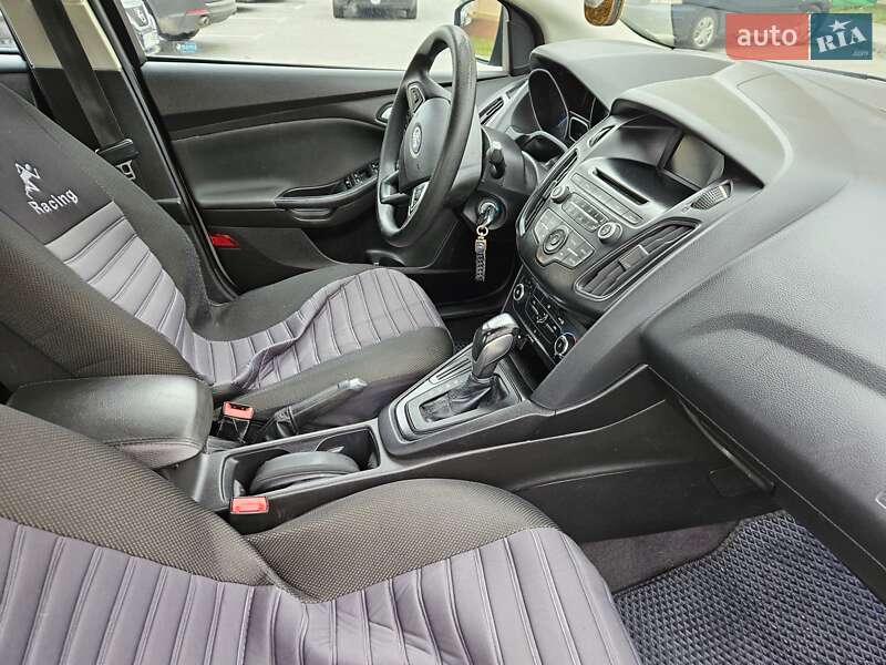 Седан Ford Focus 2016 в Львове