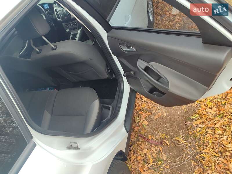 Универсал Ford Focus 2012 в Покровском