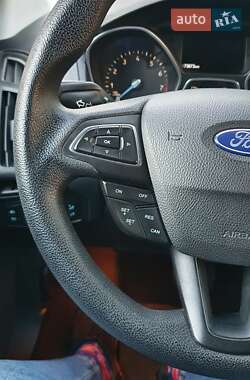 Седан Ford Focus 2017 в 