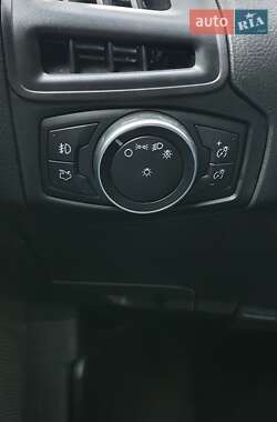 Седан Ford Focus 2017 в 