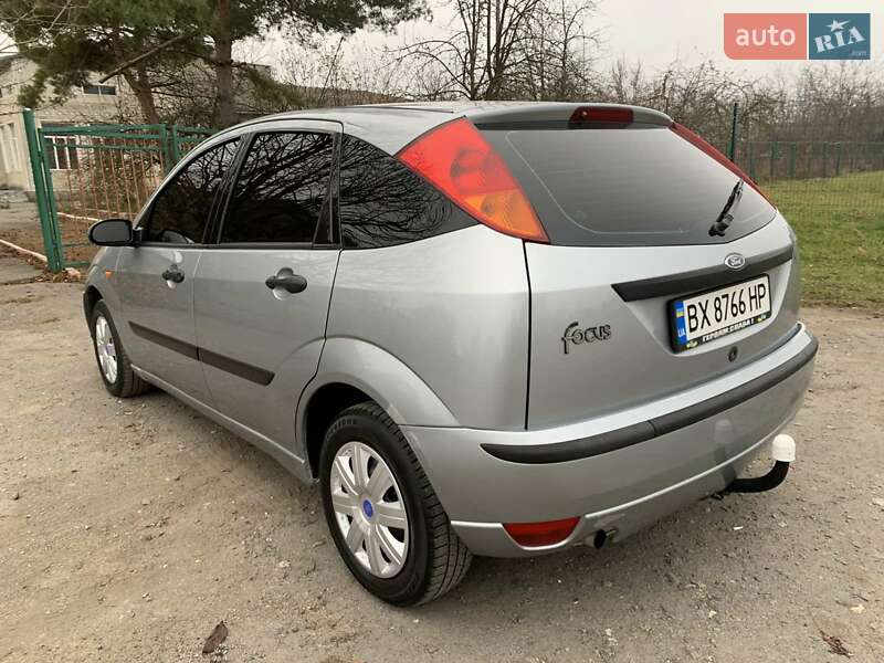 Хэтчбек Ford Focus 2004 в Теофиполе