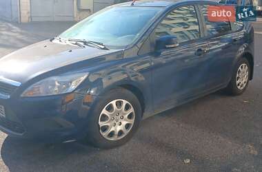 Хэтчбек Ford Focus 2011 в 