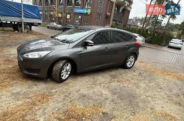 Хэтчбек Ford Focus 2015 в 