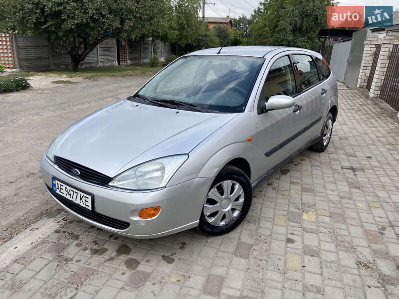 Хэтчбек Ford Focus 1999 в Днепре