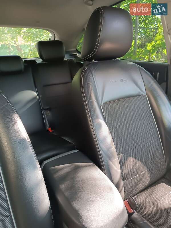 Хэтчбек Ford Focus 2009 в Марганце