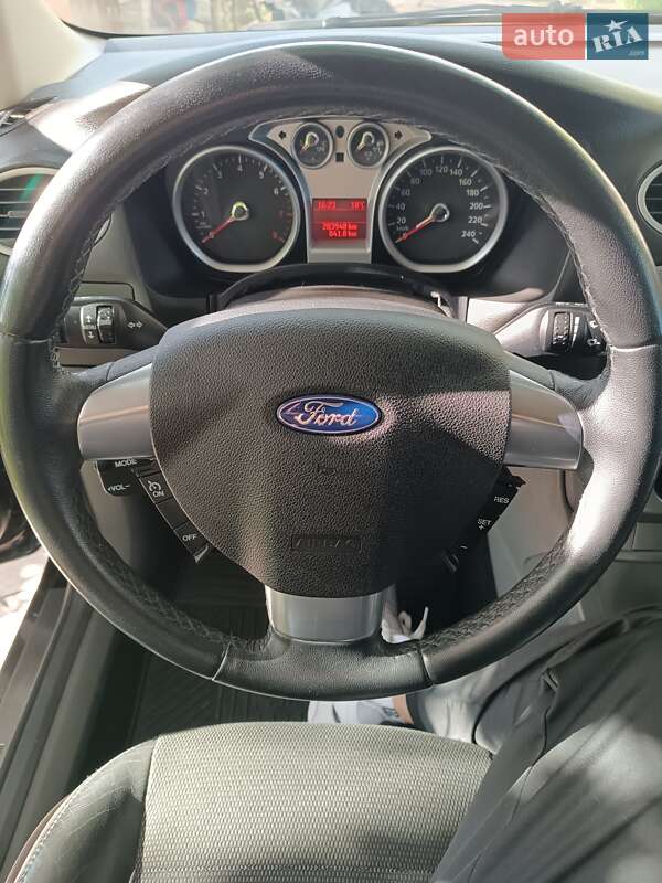 Хэтчбек Ford Focus 2009 в Марганце