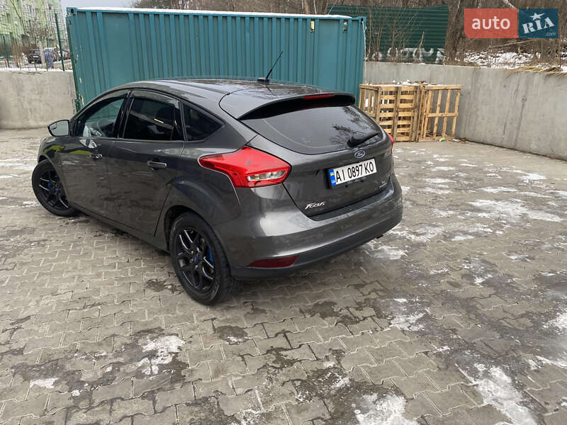 Хэтчбек Ford Focus 2016 в Киеве