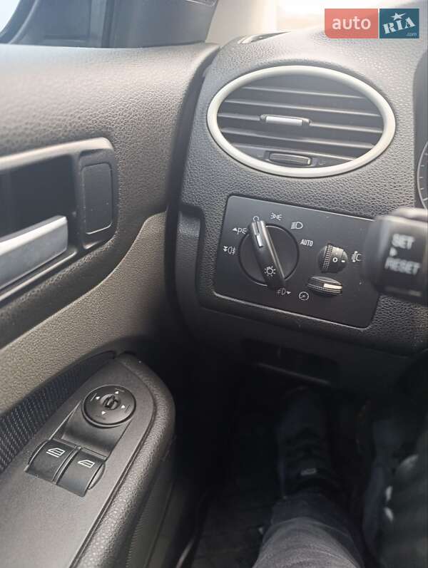 Универсал Ford Focus 2006 в Лозовой фото 2 Универсал Ford Focus 2006 в Лозовой