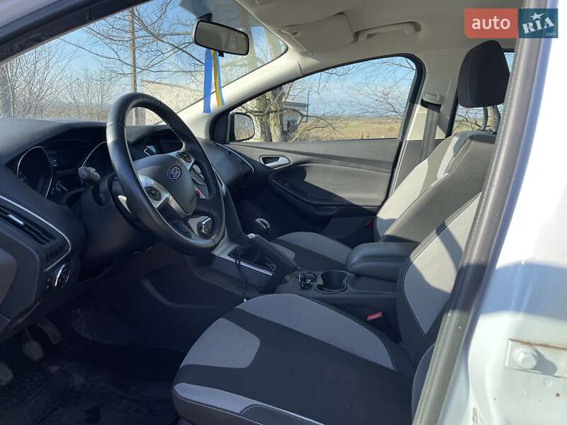 Хэтчбек Ford Focus 2014 в Нововолынске