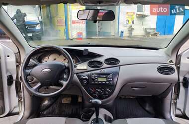 Седан Ford Focus 2003 в 