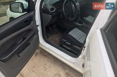 Хэтчбек Ford Focus 2010 в 