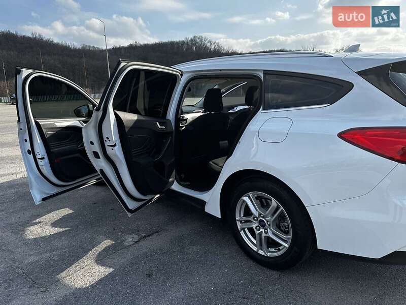 Универсал Ford Focus 2018 в Обухове