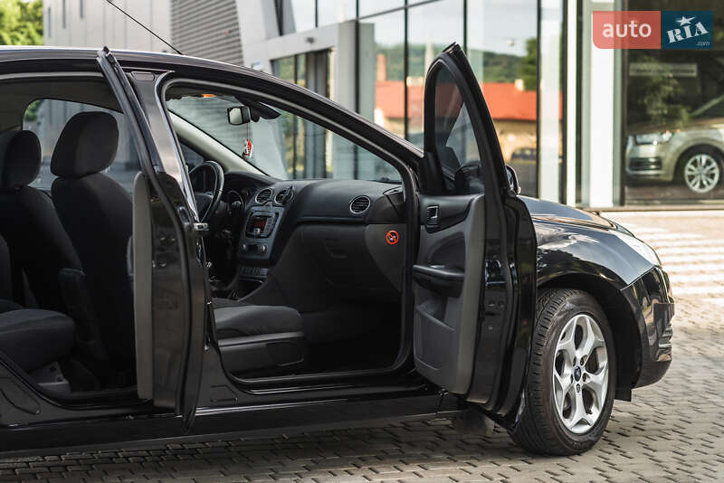 Хэтчбек Ford Focus 2010 в Львове фото 8 Хэтчбек Ford Focus 2010 в Львове