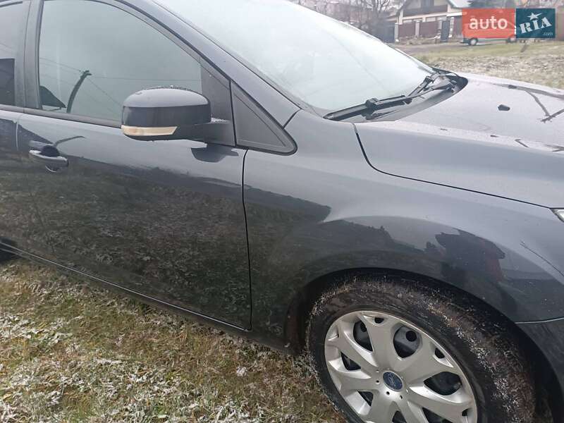 Универсал Ford Focus 2008 в Нововолынске