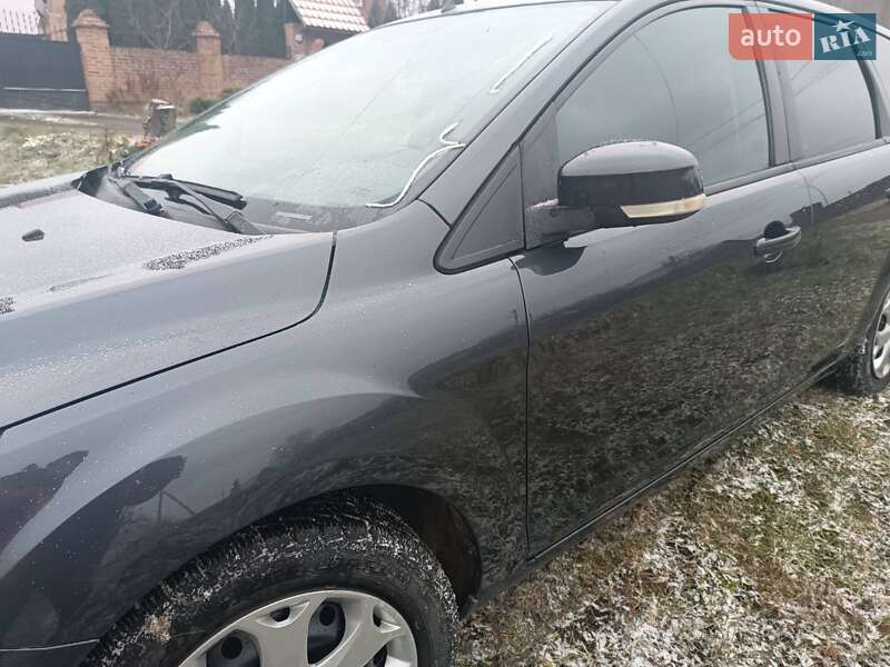 Универсал Ford Focus 2008 в Нововолынске