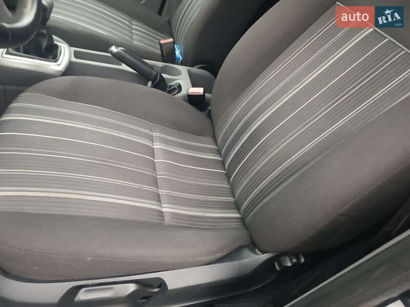 Универсал Ford Focus 2008 в Нововолынске