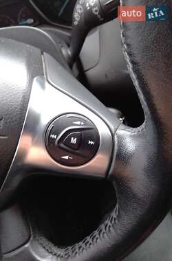 Хэтчбек Ford Focus 2013 в 