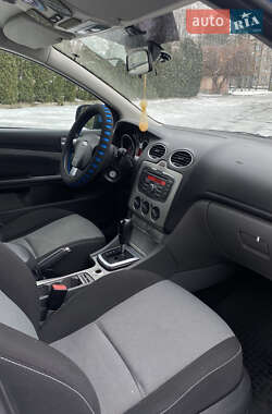 Хетчбек Ford Focus 2010 в 
