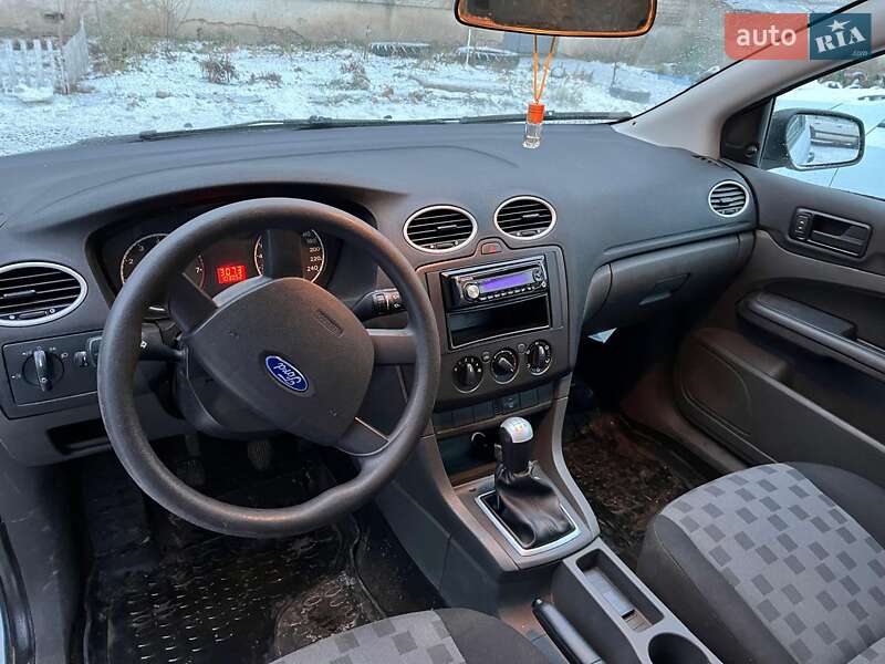 Хетчбек Ford Focus 2006 в Глухові